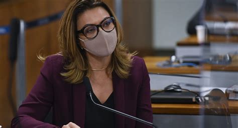 Senadora Leila Barros dá adeus a ex padrinhos Blog CB Poder