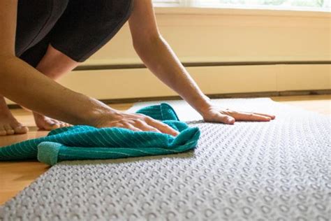 Diy Yoga Mat Cleaner Spray Hgtv