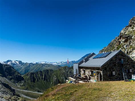 Medelserhütte SAC Mountain hut Surselva Tourismus Destination