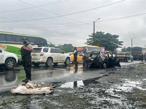 Ecuador En Alerta Explosiones Detonaciones Y Secuestros De Polic As