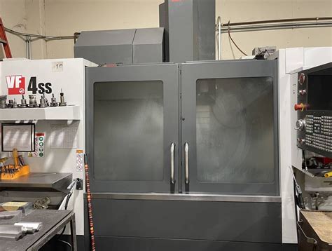 Used Haas VF 4SS CNC Vertical Machining Center 8073802