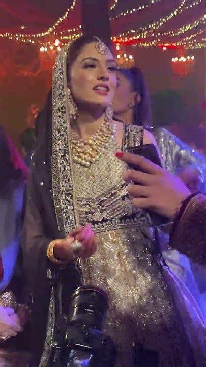 Cutest Bride Dancing On Her Mehndi In Lahore Pakistan Youtube