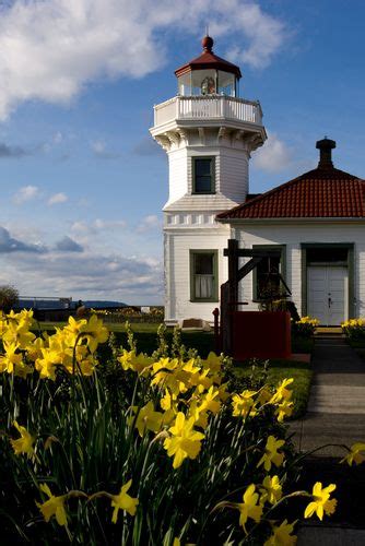 Mukilteo Lighthouse Near Whidbey Islandthe Largest Island In Puget