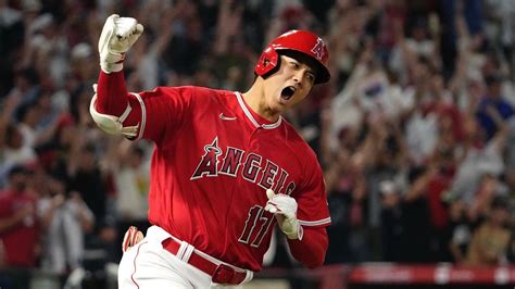 大谷翔平が史上初快挙 満票で2度目mvp受賞も心残り「最後まで出続けられた訳ではない」 10勝＆44hrの二刀流で2年振り快挙（2023年11月17日掲載）｜日テレnews Nnn