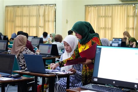 Unila Gelar Tes CBT Program Pascasarjana Gelombang I TA 2024 2025