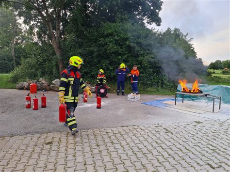 Bung Zur Brandbek Mpfung Mit Feuerl Schern Freiwillige Feuerwehr