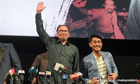 Malaysians Must Know The Truth Pm Touched By Biopic ‘anwar The Untold