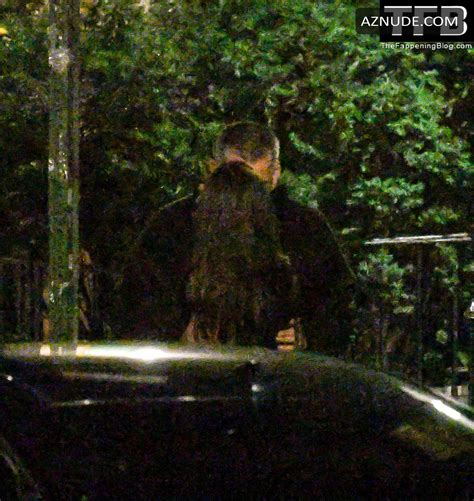 Emily Ratajkowski Sexy Seen Flaunting Her Hot Figure Alongside A Dj In Nyc Aznude