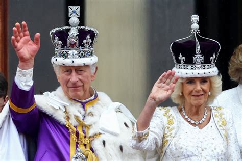 Coroa O Do Rei Charles Iii E Da Rainha Camilla