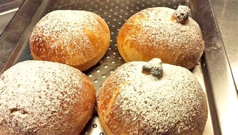 Dolci Catanesi Panzerotti Con Crema Bianca E Al Cacao Notizie Catania