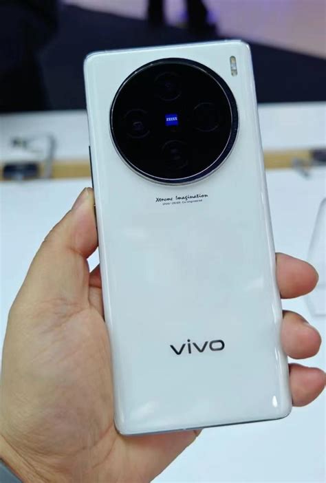 Vivo X100 全色真机图赏，据说性能比小米14还要强 财经头条