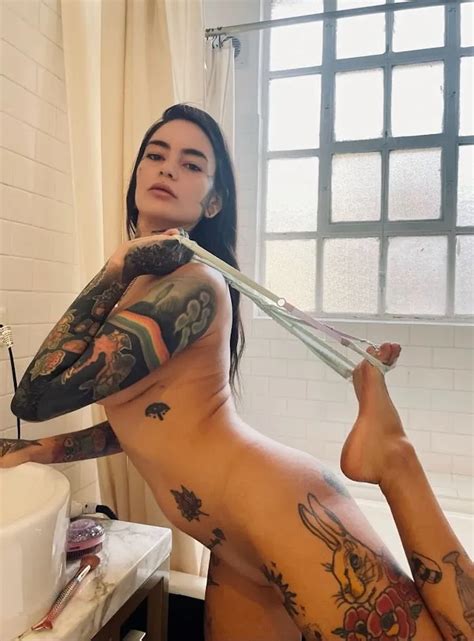 Bathroom Sessions Nude Pics XHamster