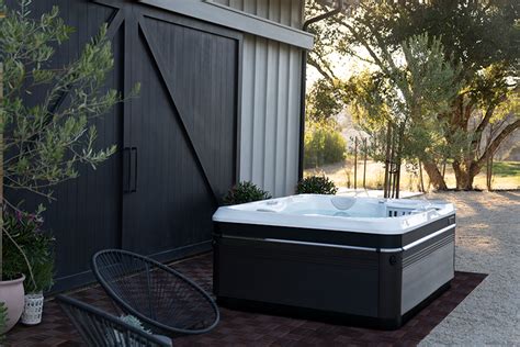 Ravello 3 Person Hot Tub Ultra Modern Pool Patio