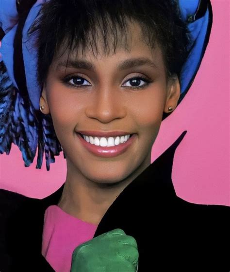 Pin by Sarah Cole on THE QUEEN WHITNEY HOUSTON ️🎤 ️👑💄 in 2023 | Whitney ...