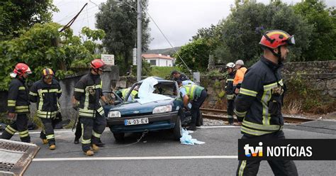 Avós e neta morrem após colisão de carro comboio em Barcelos TVI