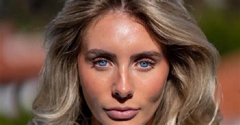 Bonnie Blue bricht angeblich Weltrekord Sex mit 1 057 Männer in