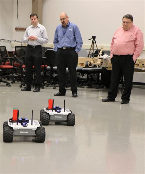 U.S. Army C5ISR Center demonstrated #robotic swarming with a Small