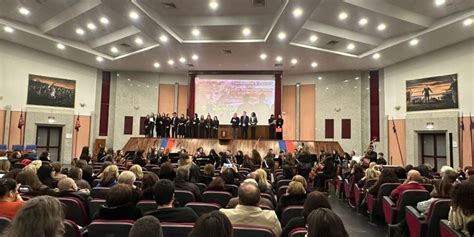 Reggio Calabria Un Messaggio Di Pace E Speranza Il Concerto Di Natale