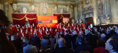 Anno Giudiziario Fotografia Reati In Irpinia Furti In Aumento Truffe