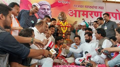 Maratha Reservation Protest Manoj Jarange Patil Breaks 17 Day Long