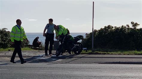 Rig Motorcyklist Alvorligt Kv Stet Efter En Trafikulykke Bt Krimi