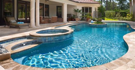 Gunite Pool Vs Fiberglass And Vinyl Escape Pools Tx