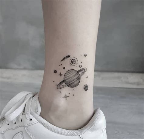 Saturno Desenho Tattoo El Sistema De Sat Lites De Saturno Ofrece Varios