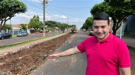 Engenheiro Beltrão Prefeito Acompanha Início Das Obras De Revitalização Da Avenida Ivaí