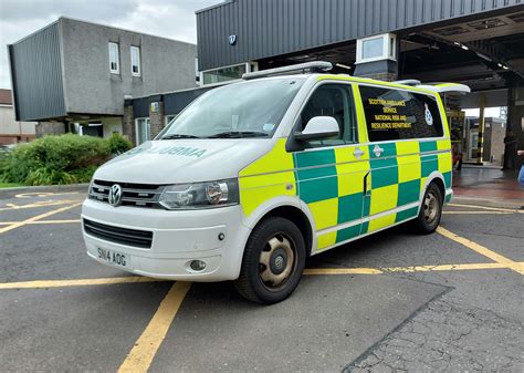 Sn Aog Scottish Ambulance Service Sort Volkswagen Transp Flickr