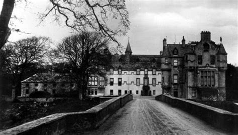 Tour Scotland Photographs: Old Photograph Cullen House Castle Moray Scotland