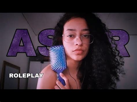 ASMR IRMÃ MAIS VELHA TE ACONSELHANDO e ESCOVANDO SEU CABELO voz