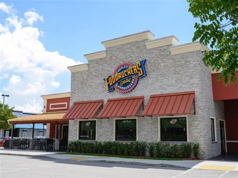 Fuddruckers Is An American Fast Casual Franchised Restaurant Chain