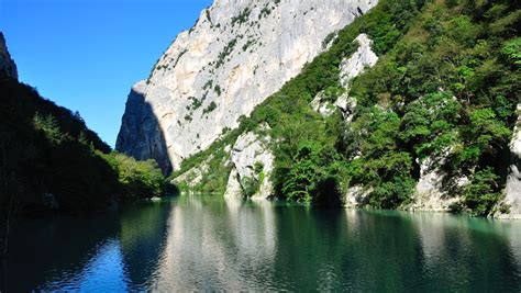 Riserva Naturale Statale Gola Del Furlo Marche Travelling