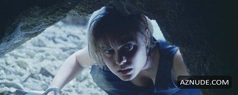 PITCH BLACK NUDE SCENES AZNude