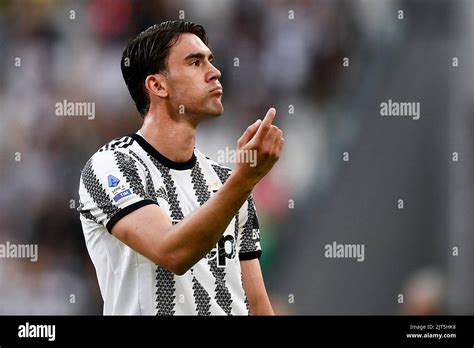 Dusan Vlahovic Celebrates Juventus 2022 Hi Res Stock Photography And