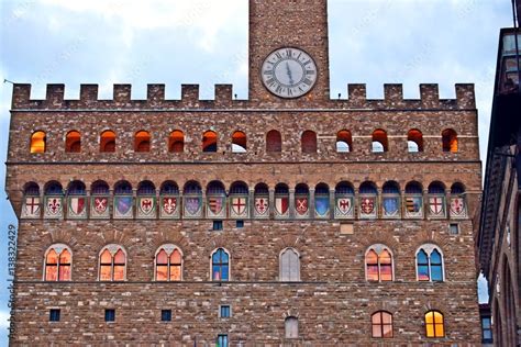 Foto Stock Dettagli Della Facciata Dello Storico Palazzo Vecchio A