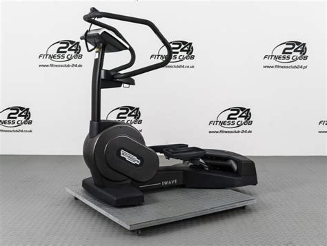 TECHNOGYM New Excite Wave 700 LED Ellipsentrainer Fitnessclub24 Pl