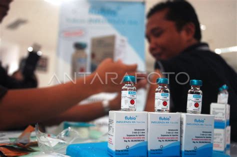 Vaksin Influenza ANTARA Foto