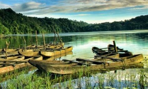 Danau Tamblingan Danau Eksotis Menawan Di Lereng Gunung Lesung De