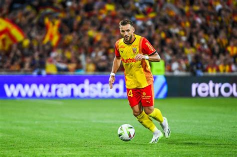 Diaporama RC Lens l équipe type de Haise pour la saison 2023 2024