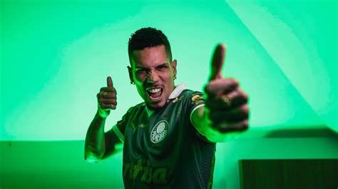 Palmeiras Anuncia Contrata O De Paulinho Segundo Atacante Para