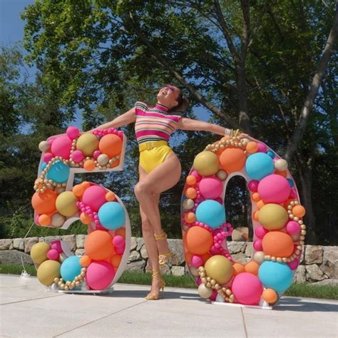 Thalia sorprendió el día de su cumpleaños tras publicar foto en bikini Radio Imagina