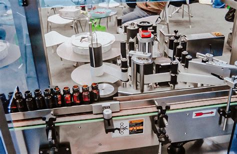 Industry Overview of Automatic Labeling Machine