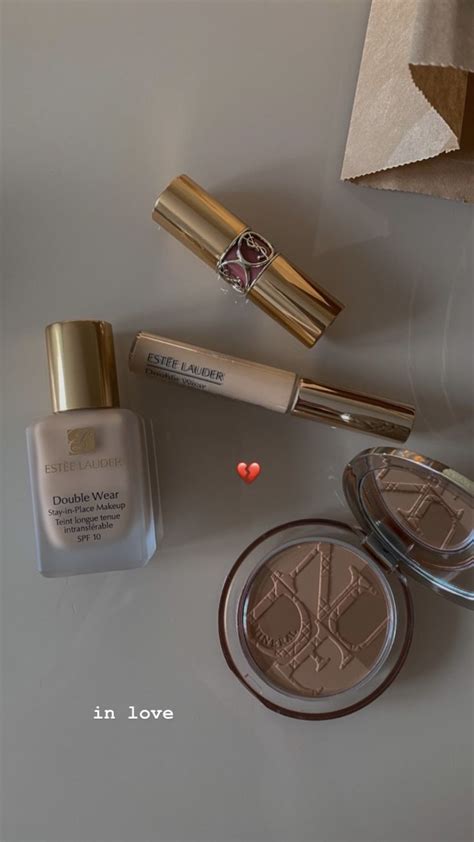 Pin by Maria Diakova on Косметика | Aesthetic makeup, Luxury makeup ...