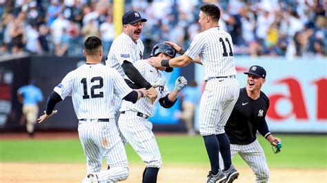 Yankees Uniform History