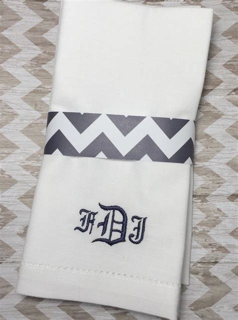 Formal Scroll Monogrammed Embroidered Cloth Dinner Napkins Set Of 4