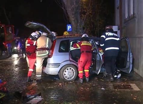 Foto Accident Cu Patru Tinere R Nite Pe Strada Mihai Viteazul Stiri