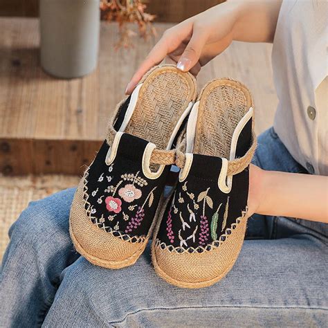 Summer New Ethnic Style Embroidered Slippers Women S Beef Tendon Bottom