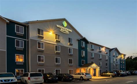 Extended Stay Hotels Fayetteville, NC | WoodSpring Suites