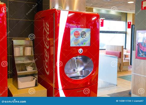 Madrid/Spain â€“ 03.03.2019 : Coca Cola Soda Drink Machine in a Burger ...